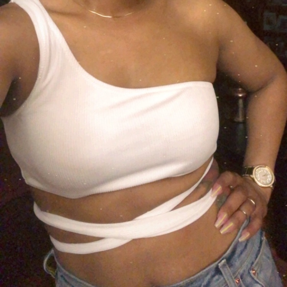 Criss cross crop top